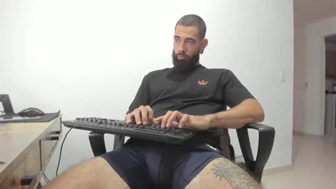 Snapshot of matheusbeard2 chatting on 03.03.25 Matheus online show from 03.03.25