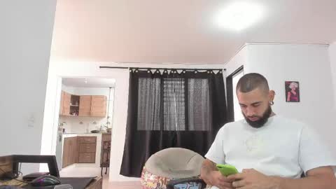 Snapshot of matheusbeard2 chatting on 04.30.26 Matheus online show from 04.30.26