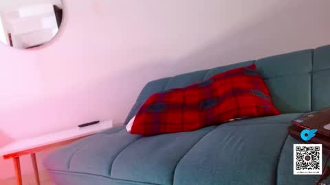 STRURIBE ON INSTAGRAM online show from 10.02.25