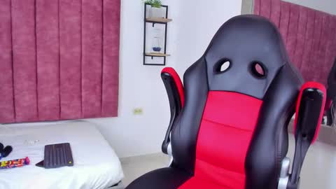 mathias cocks online show from 01.17.25