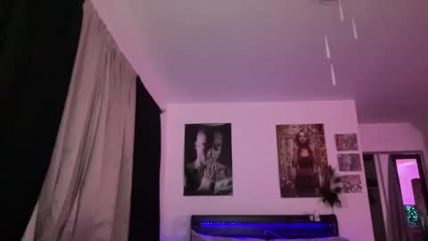 MOLLY MILLS online show from 11.14.25