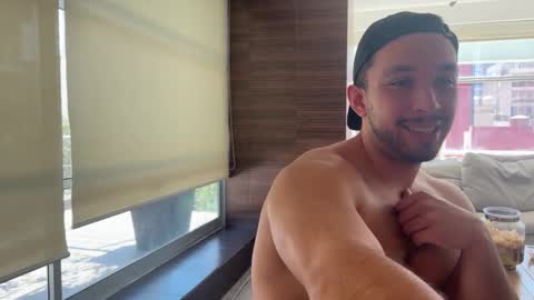 Snapshot of matt_artim chatting on 02.12.25 The Matt Leon online show from 02.12.25