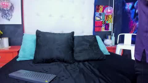 ---Matteo--- online show from 10.21.25