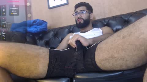 Snapshot of mattewrey chatting on 12.03.24 Mattew online show from 12.03.24