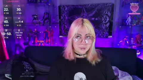 Snapshot of matti_sofia chatting on 05.23.26 TATIANA AND ROUS online show from 05.23.26