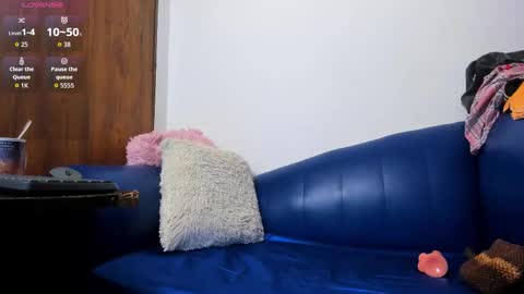 Snapshot of mature_beautiful chatting on 09.10.25 Lucy online show from 09.10.25