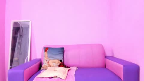 call me mommy online show from 09.11.25