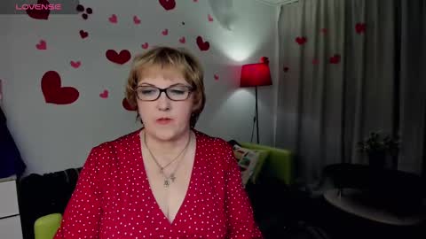 Snapshot of mature_blonde7 chatting on 02.01.25 Lana online show from 02.01.25