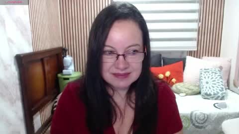 Snapshot of mature_wolf chatting on 06.05.26 Sonia online show from 06.05.26