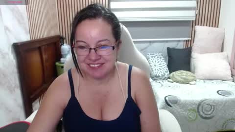 Snapshot of mature_wolf chatting on 06.07.26 Sonia online show from 06.07.26