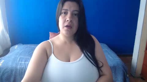 Snapshot of maturealexxa chatting on 09.10.25 alexa online show from 09.10.25