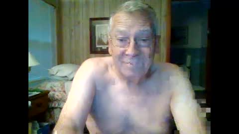 Snapshot of maturecouple1954 chatting on 09.12.25 SXECPL55 at G mail Dot Com online show from 09.12.25
