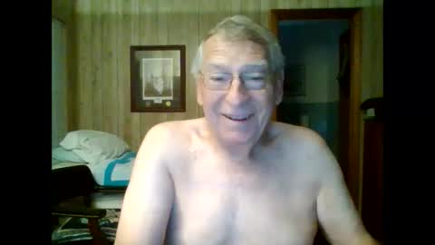 Snapshot of maturecouple1954 chatting on 10.09.25 SXECPL55 at G mail Dot Com online show from 10.09.25
