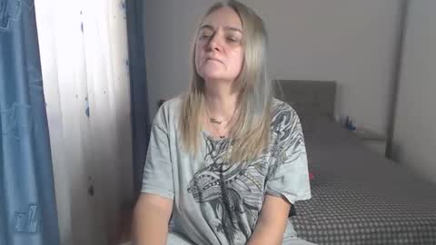 Snapshot of maturediana chatting on 02.04.25 maturediana online show from 02.04.25