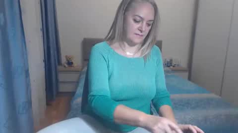 Snapshot of maturediana chatting on 02.28.26 maturediana online show from 02.28.26