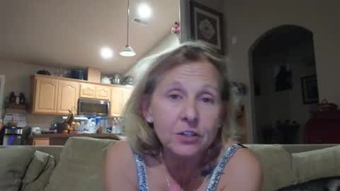 Snapshot of matureluvin chatting on 12.05.25 JustUs online show from 12.05.25