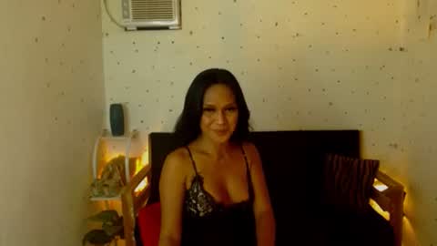 Snapshot of maturity_mommy_intown chatting on 10.04.25 maturity_mommy_intown online show from 10.04.25