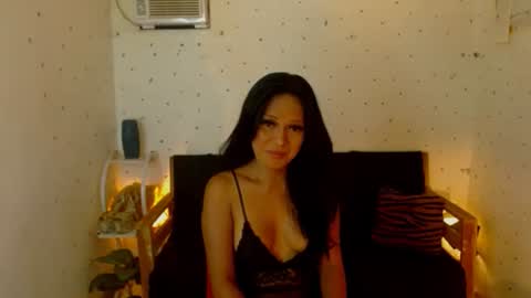 Snapshot of maturity_mommy_intown chatting on 10.05.25 maturity_mommy_intown online show from 10.05.25