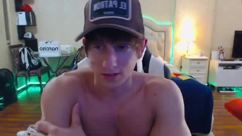 Snapshot of maty_star chatting on 10.15.25 Maty Star online show from 10.15.25