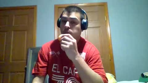 Snapshot of mauricescott chatting on 02.21.26 mauricescott online show from 02.21.26