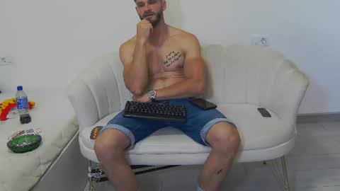 Snapshot of mauro_real_man chatting on 06.22.26 mauro_real_man online show from 06.22.26
