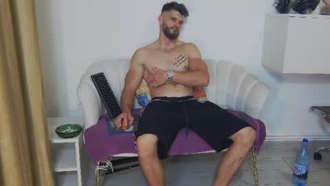 Snapshot of mauro_real_man chatting on 06.29.26 mauro_real_man online show from 06.29.26