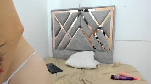 mavie_ivanova online show from 02.04.25