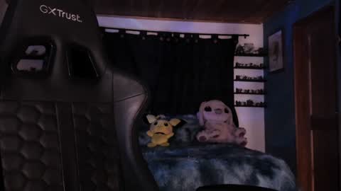 Snapshot of mavis_fuentes chatting on 12.11.24 Hilary online show from 12.11.24