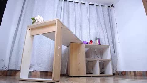 Snapshot of max_collins1 chatting on 11.10.25 Max Collins online show from 11.10.25