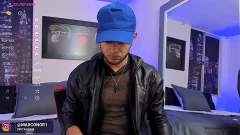 Snapshot of max_conor_ chatting on 02.06.25 Max Conor online show from 02.06.25