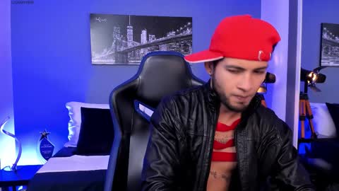 Snapshot of max_conor_ chatting on 09.25.25 Max Conor online show from 09.25.25