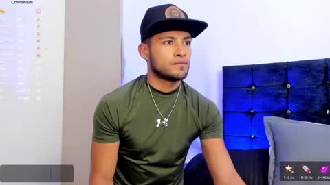 Snapshot of max_conor_ chatting on 10.21.25 Max Conor online show from 10.21.25