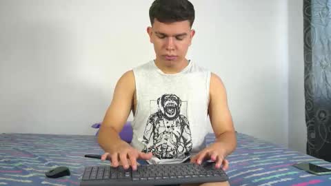 Max online show from 12.05.25