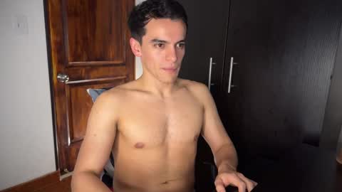 Max Lancaster online show from 02.12.25