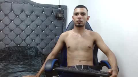 max milk2 online show from 03.02.26