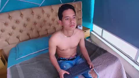 Snapshot of max_myerss chatting on 03.28.26 Max Myerss online show from 03.28.26