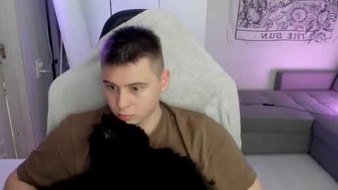 Max online show from 02.04.26