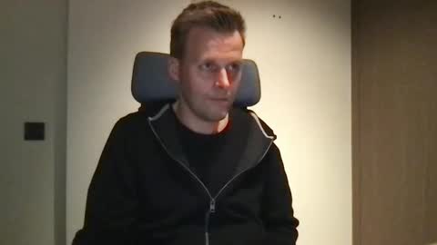 Max take off clothes online show from 02.20.25