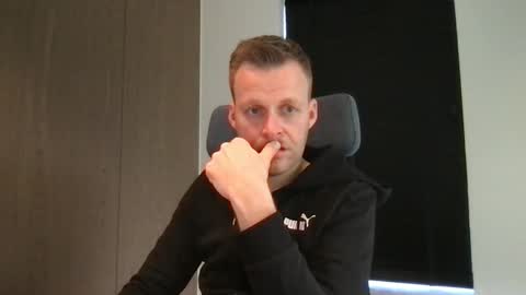 Max take off clothes online show from 02.27.25