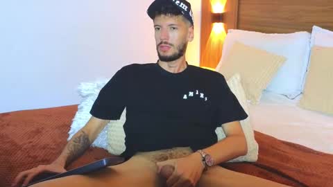 Max Taylor online show from 12.21.25