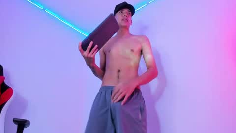 Max online show from 11.14.25