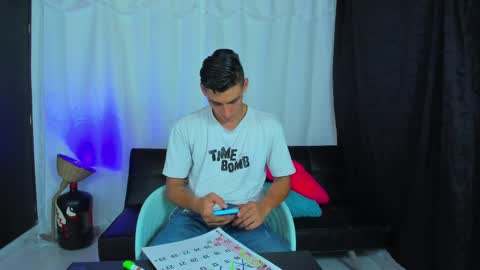 MAX     online show from 03.10.25