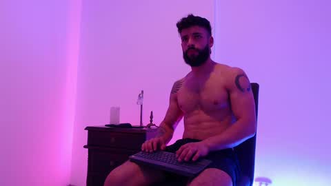 Snapshot of max_xl_ chatting on 12.15.24 max_xl_ online show from 12.15.24