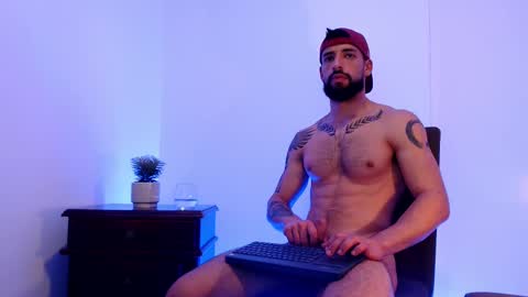 Snapshot of max_xl_ chatting on 03.04.25 max_xl_ online show from 03.04.25