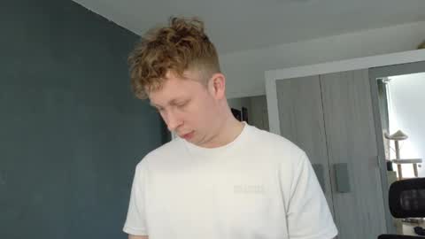 maxboner94 online show from 04.21.26