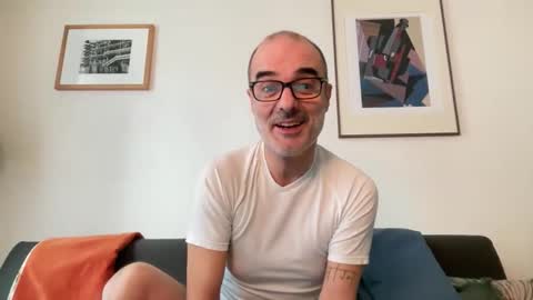 Snapshot of maxbow chatting on 02.12.26 Max Mikado online show from 02.12.26