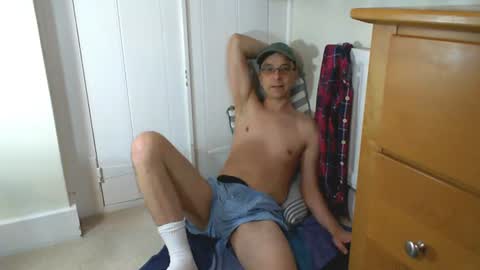 Snapshot of maxdavies chatting on 07.19.26 Max Davies online show from 07.19.26