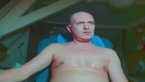 Snapshot of maxhardcore77 chatting on 12.05.25 maxhardcore77 online show from 12.05.25