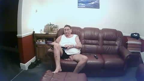 Snapshot of maxi_johnes chatting on 01.20.25 MAX online show from 01.20.25