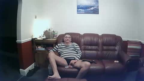 Snapshot of maxi_johnes chatting on 02.13.25 MAX online show from 02.13.25